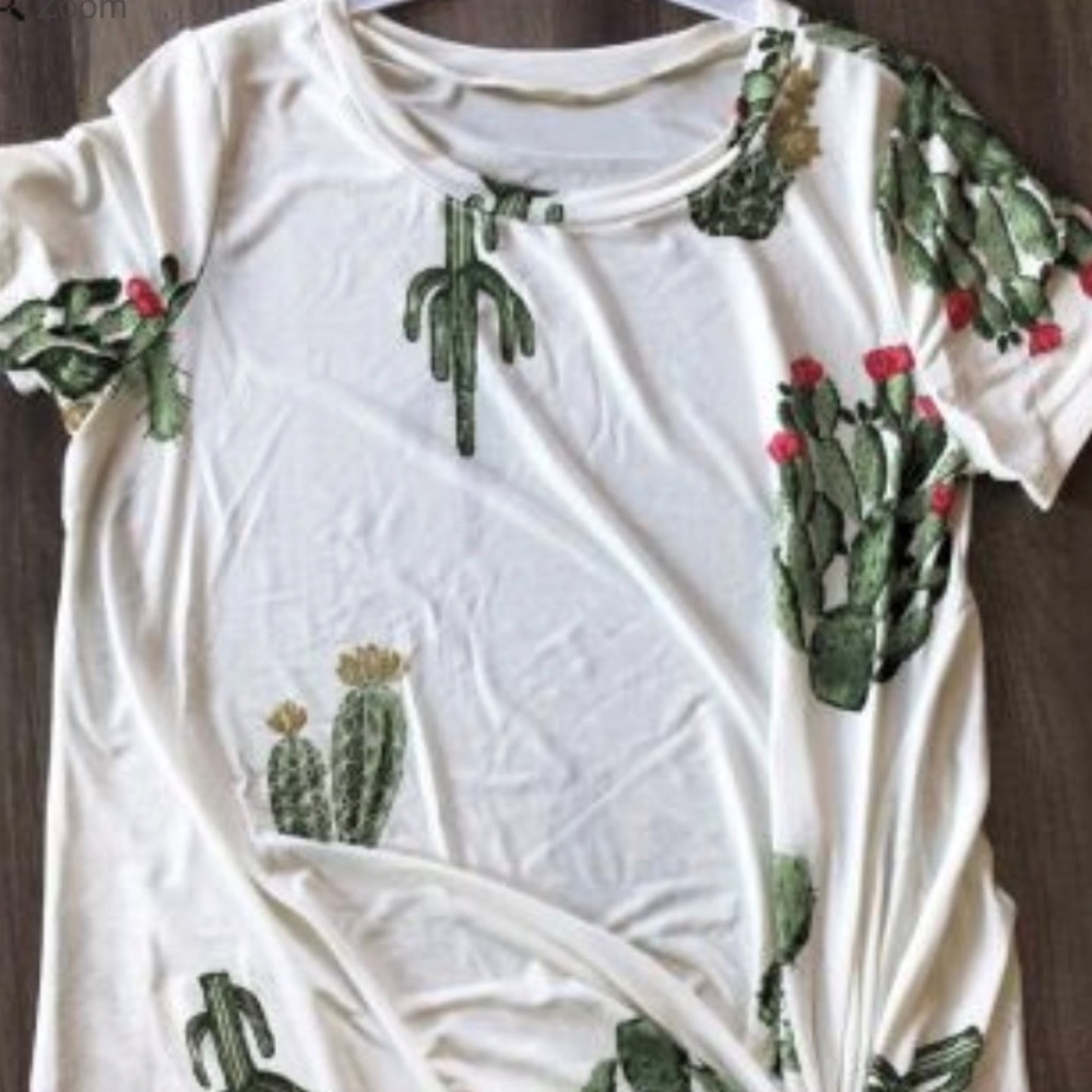 S A L E//NEED GONE//Cactus Twist O-Neck T-Shirt